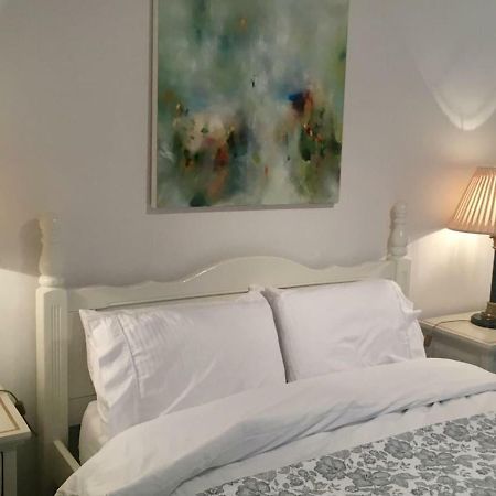 Beautiful 1Br Apartment In Historic St Aubin House Exterior photo