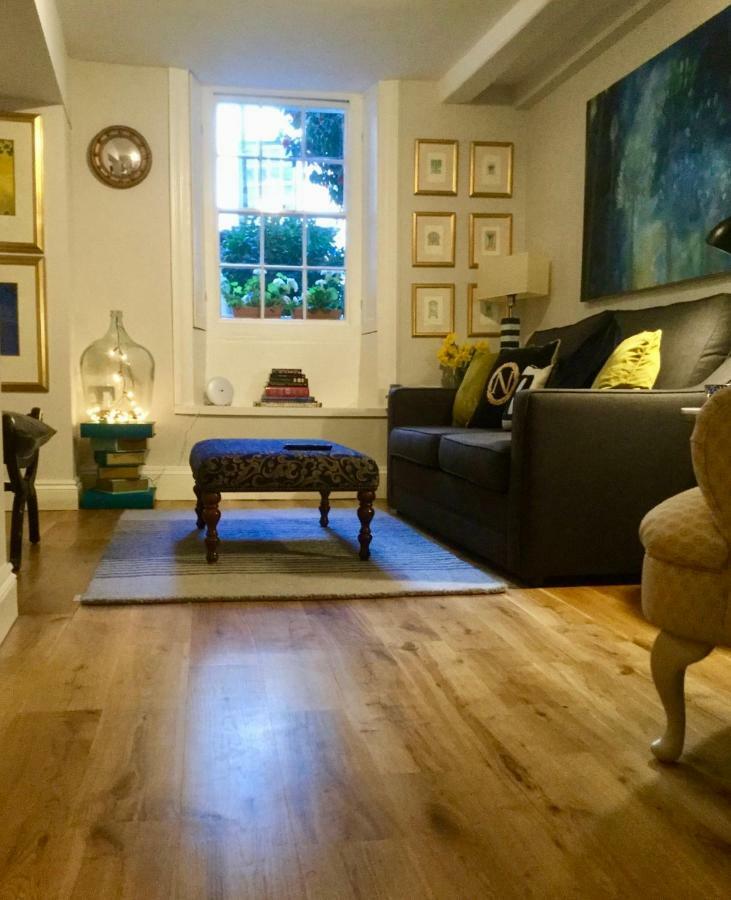 Beautiful 1Br Apartment In Historic St Aubin House Exterior photo