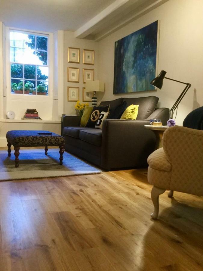 Beautiful 1Br Apartment In Historic St Aubin House Exterior photo